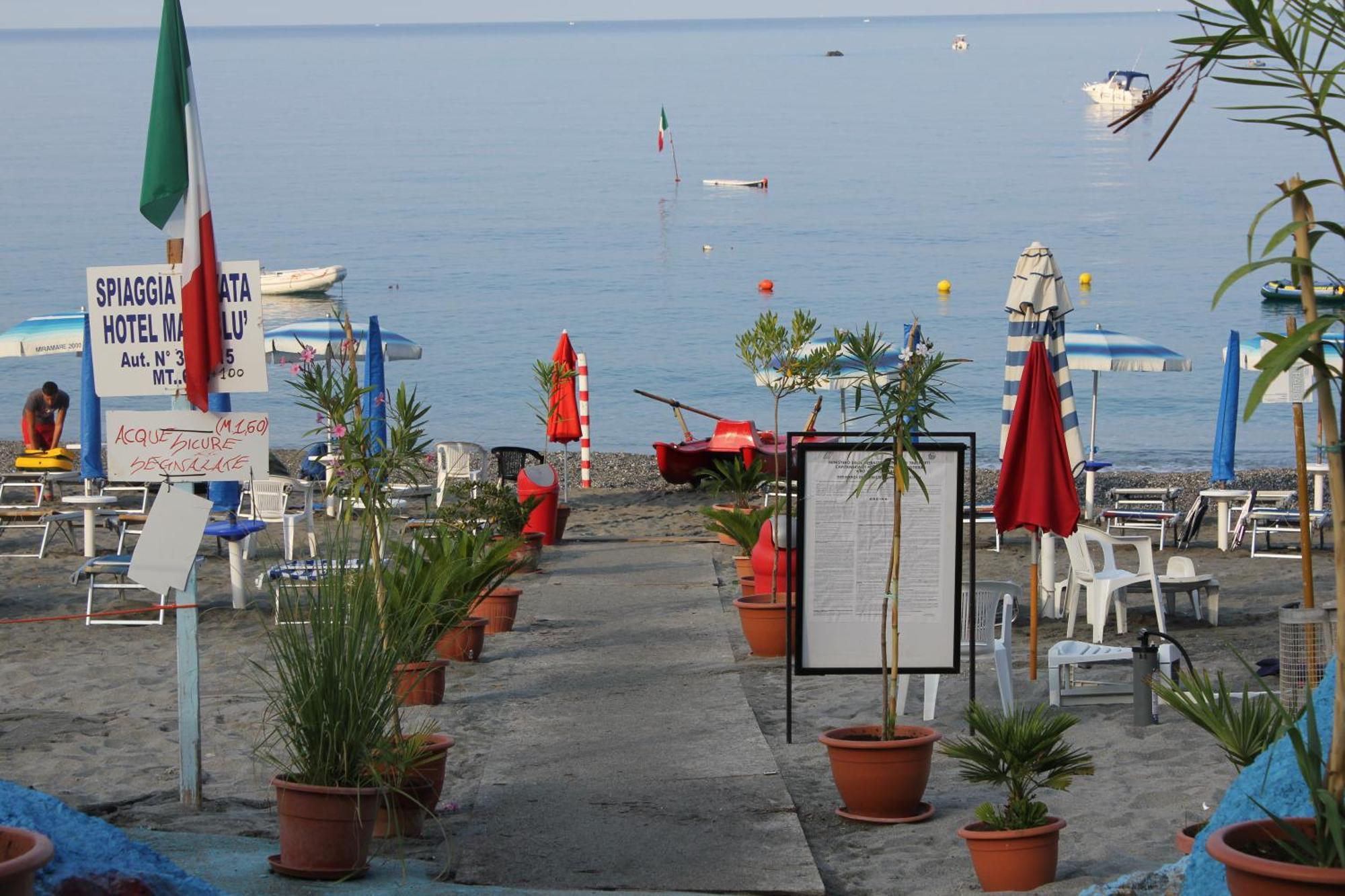 Hotel Ristorante Mareblu Amantea Eksteriør bilde